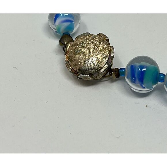 Vintage 1950’s blue, glass and crystal, necklace and clip on earring set. - Picture 6 of 12